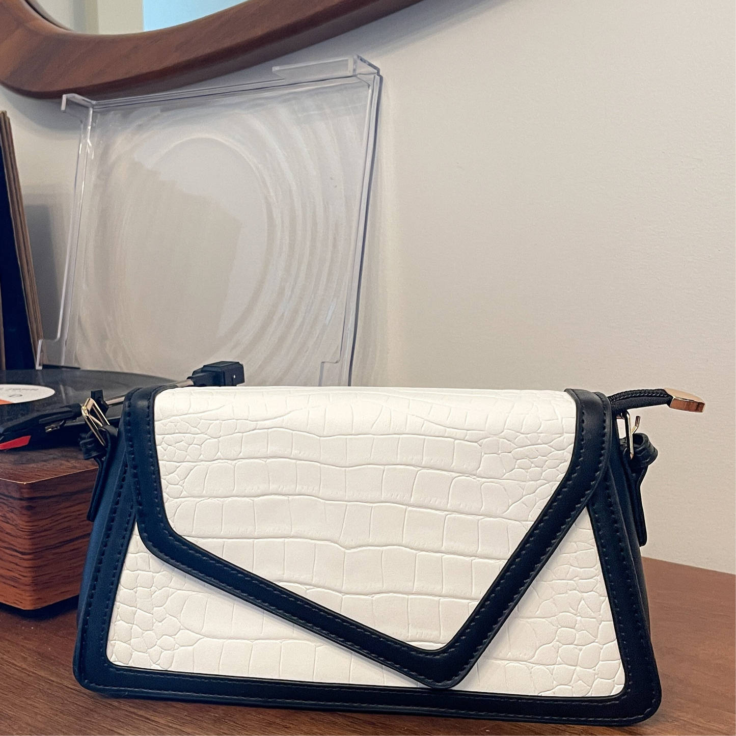 Poppy | Black & White Asymmetrical Retro Design
